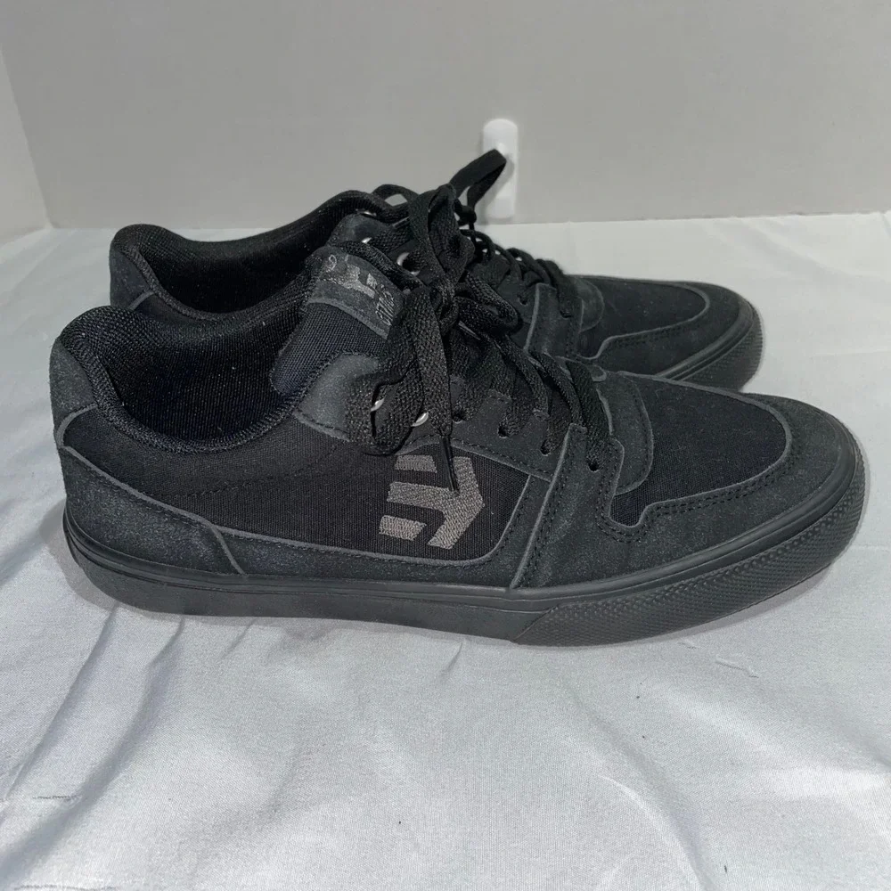 Etnies Rebel Mens Black Skate Shoes Low Top Sneakers ETF22MVL040G-1 Size 7.5